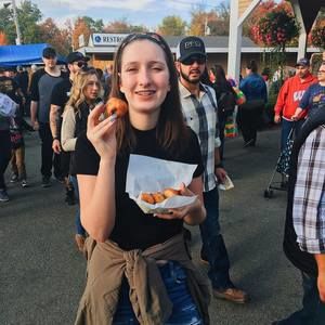 Meet your Posher, Mallory